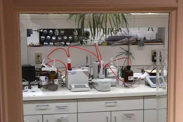 香檳的釀制過(guò)程