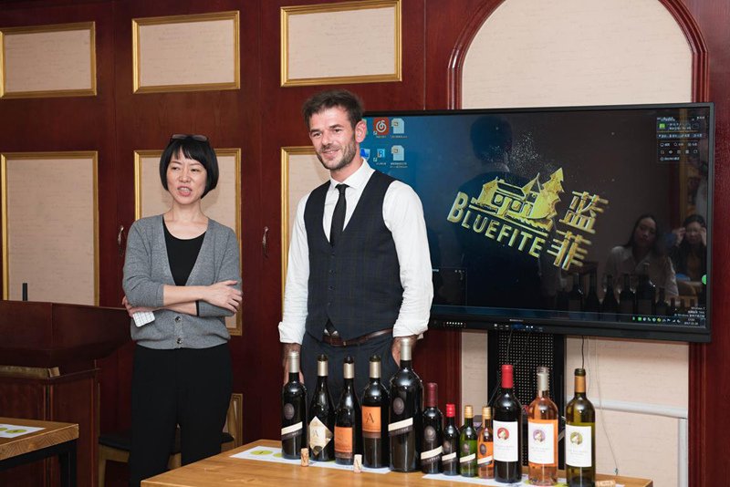 法國(guó)保羅瑪斯莊園PAUL PINAULT先生再次到訪(fǎng)藍(lán)菲